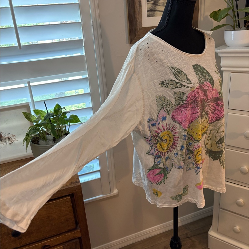 Magnolia Pearl NWT Flor De La Pasion Viggo T Top in True, OSFM - Picture 5 of 12